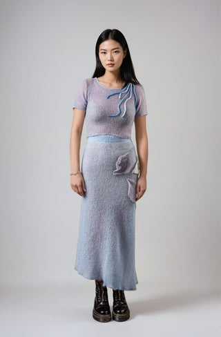 Transparentes Alpaka-Seiden-Oberteil mit applizierten Blüten 