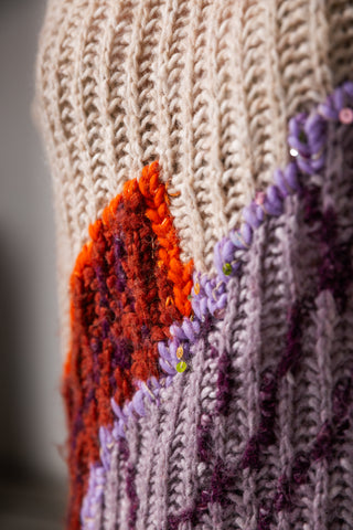 MAGMA SPLENDOR - Sweater made of alpaca and silk - Colors like flames, shape with depth