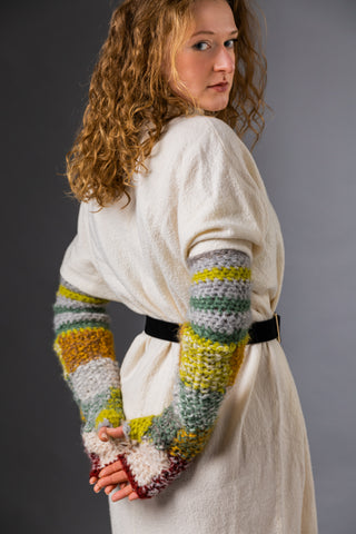 MOSAIC - Arm warmers made of merino wool, alpaca and silk - Sculptural protection up to the upper arm